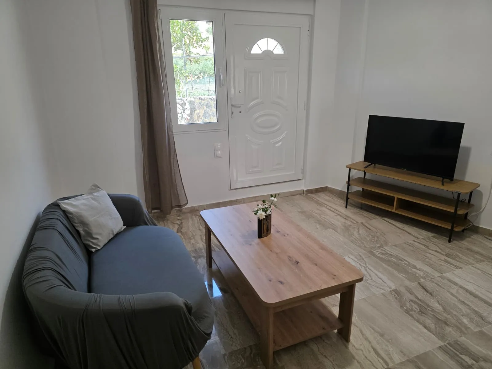Sea Apartment living room